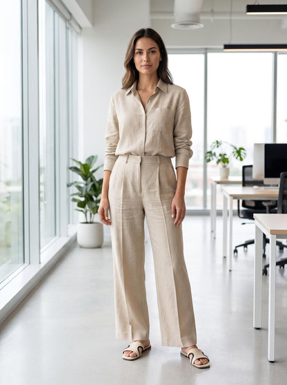 Contrast-Piped Minimal Slide in Ivory worn by model
