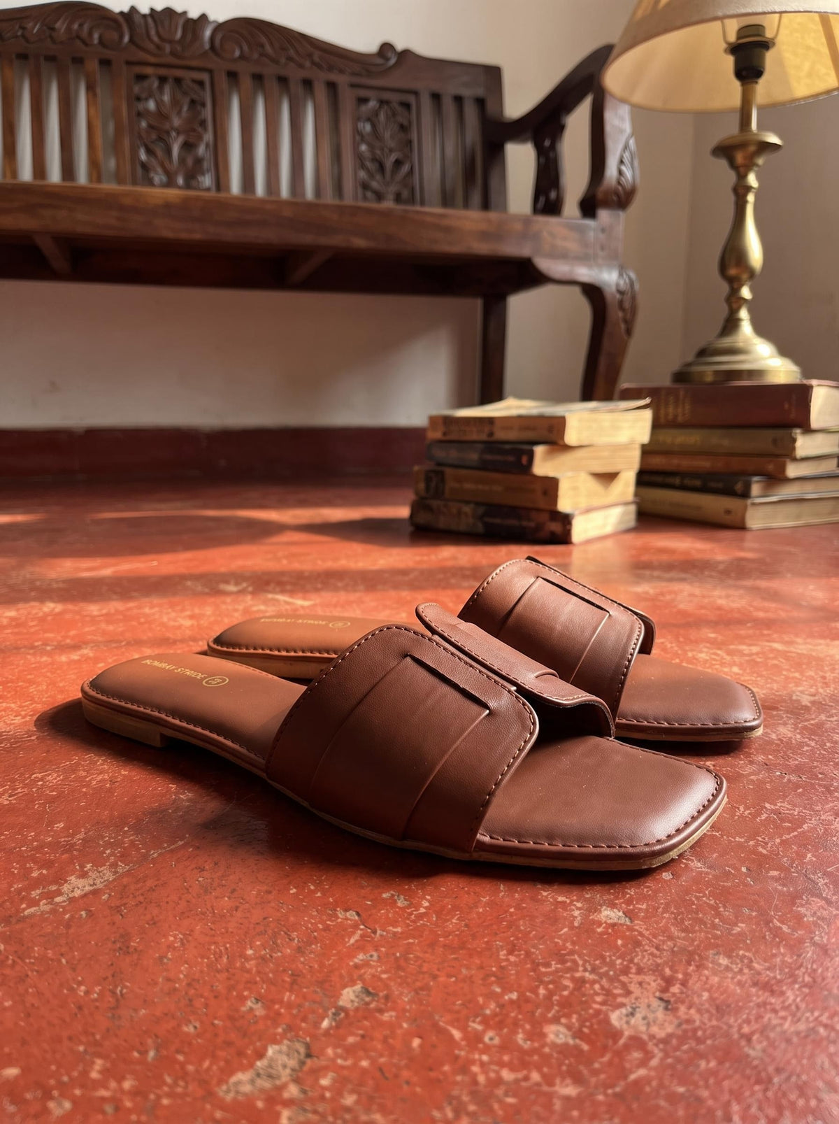 Interlock Band Slide - Chestnut - Side-real