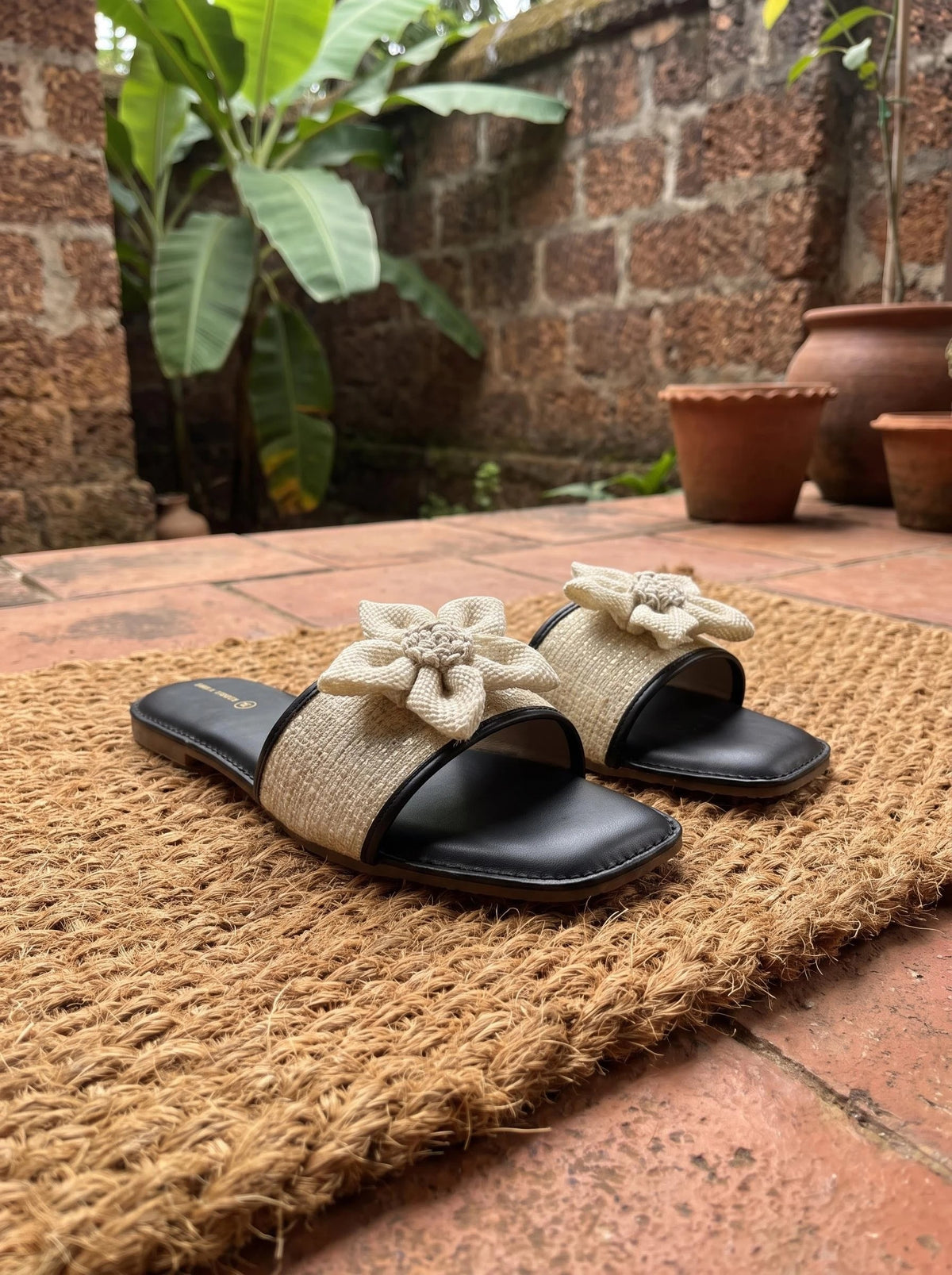 Jute Rosette Slide in Black - front
